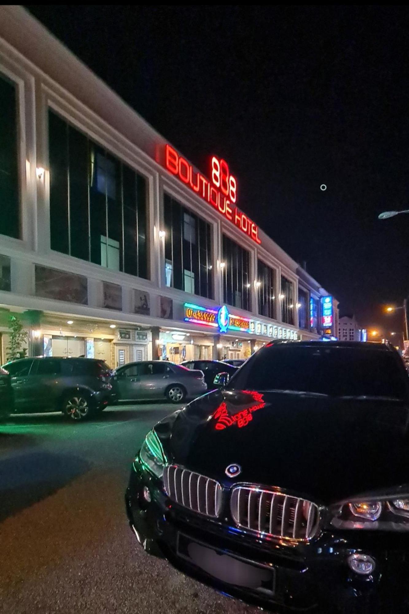 888 Boutique Hotel Batu Pahat Exteriör bild