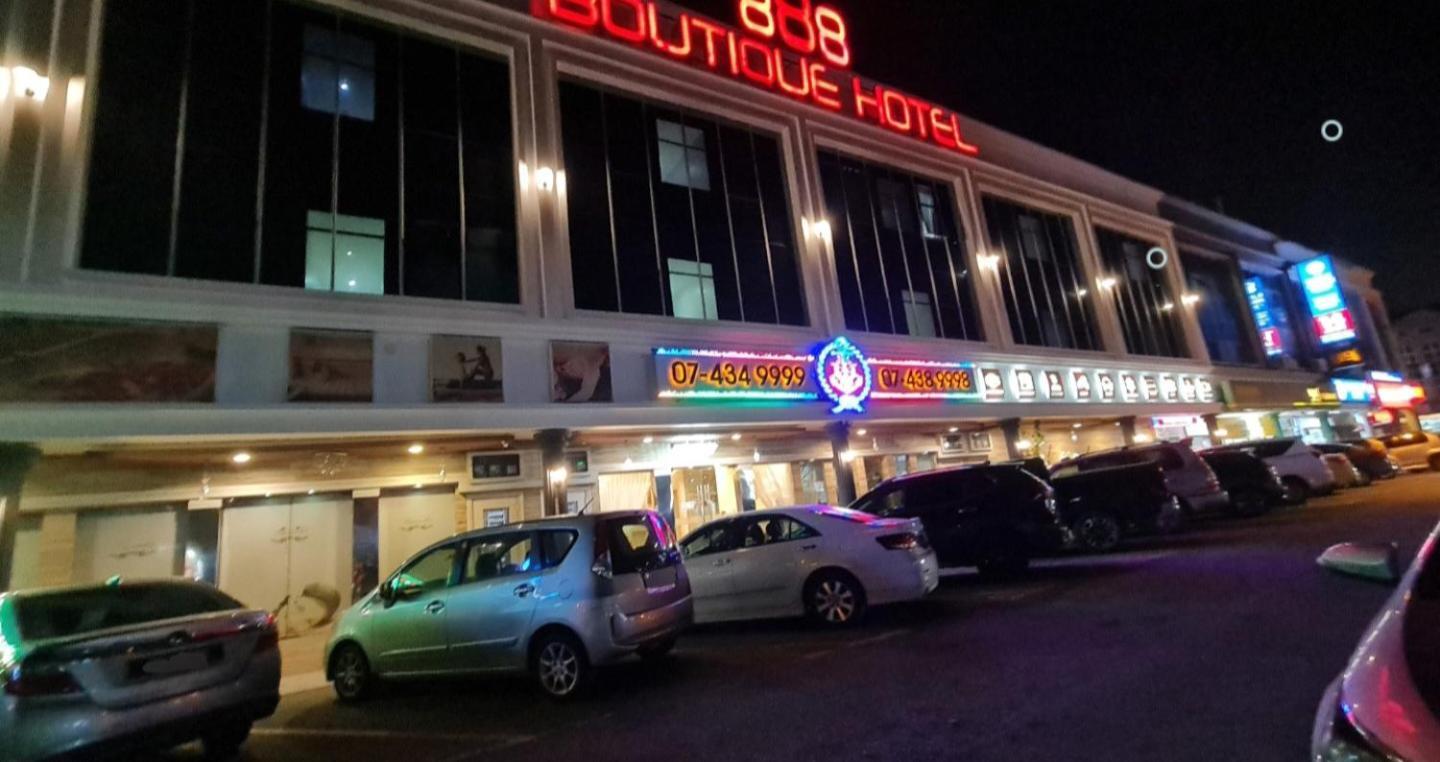 888 Boutique Hotel Batu Pahat Exteriör bild