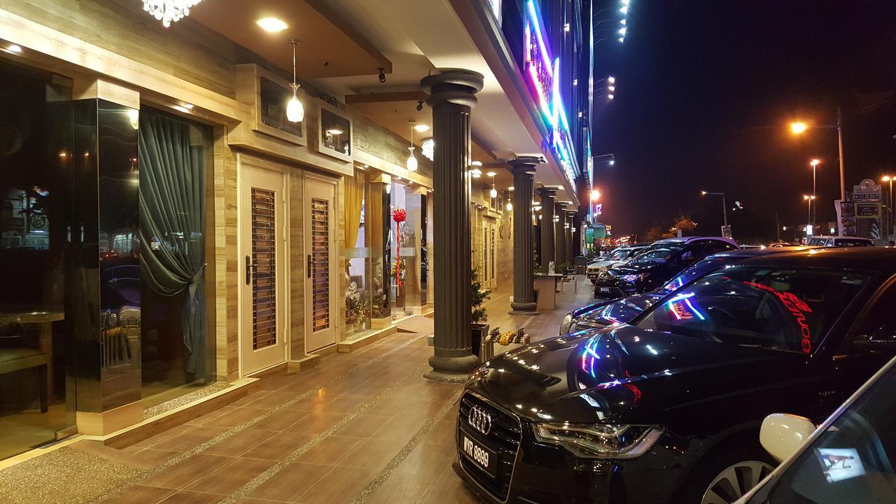 888 Boutique Hotel Batu Pahat Exteriör bild