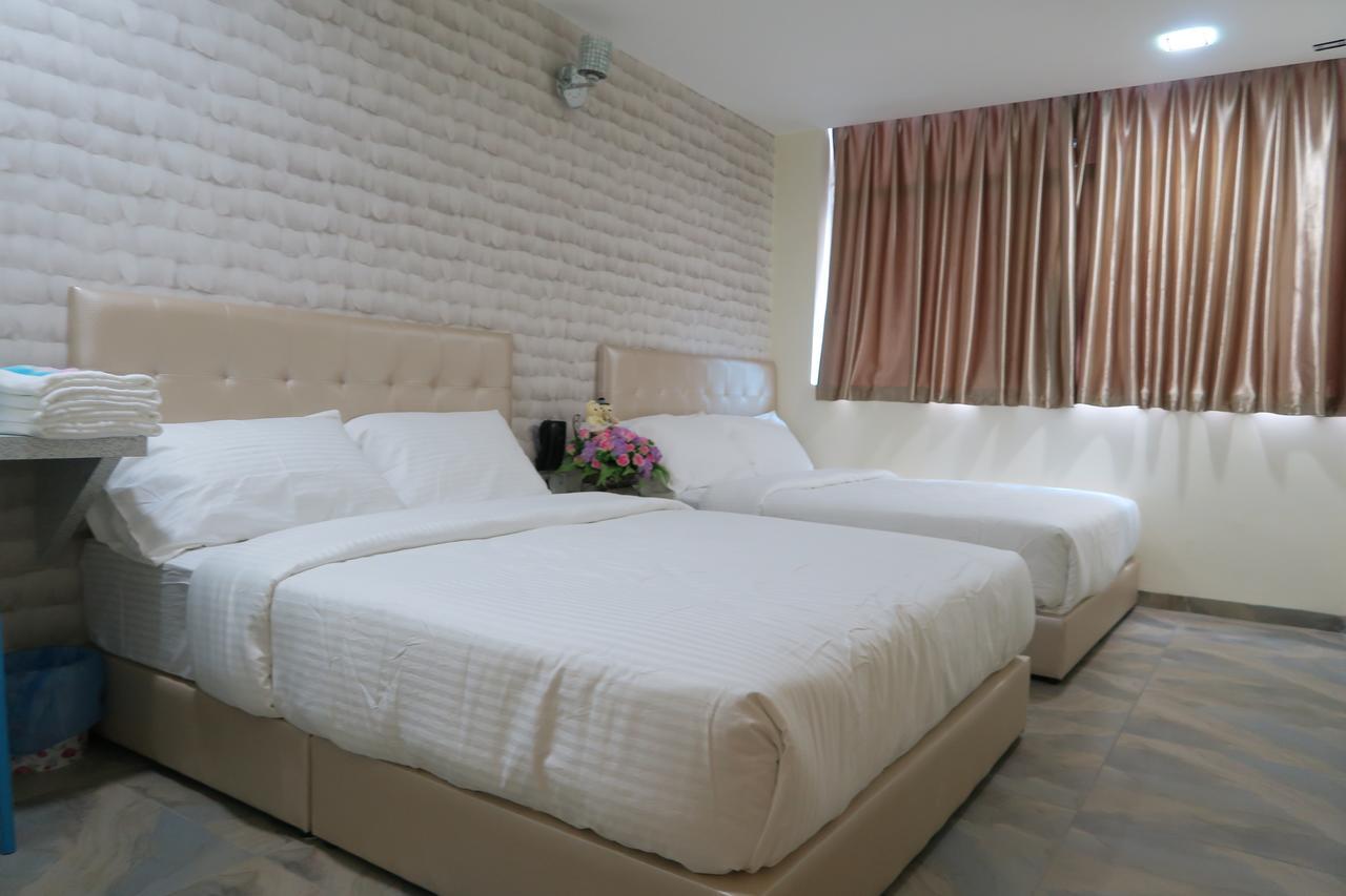 888 Boutique Hotel Batu Pahat Exteriör bild