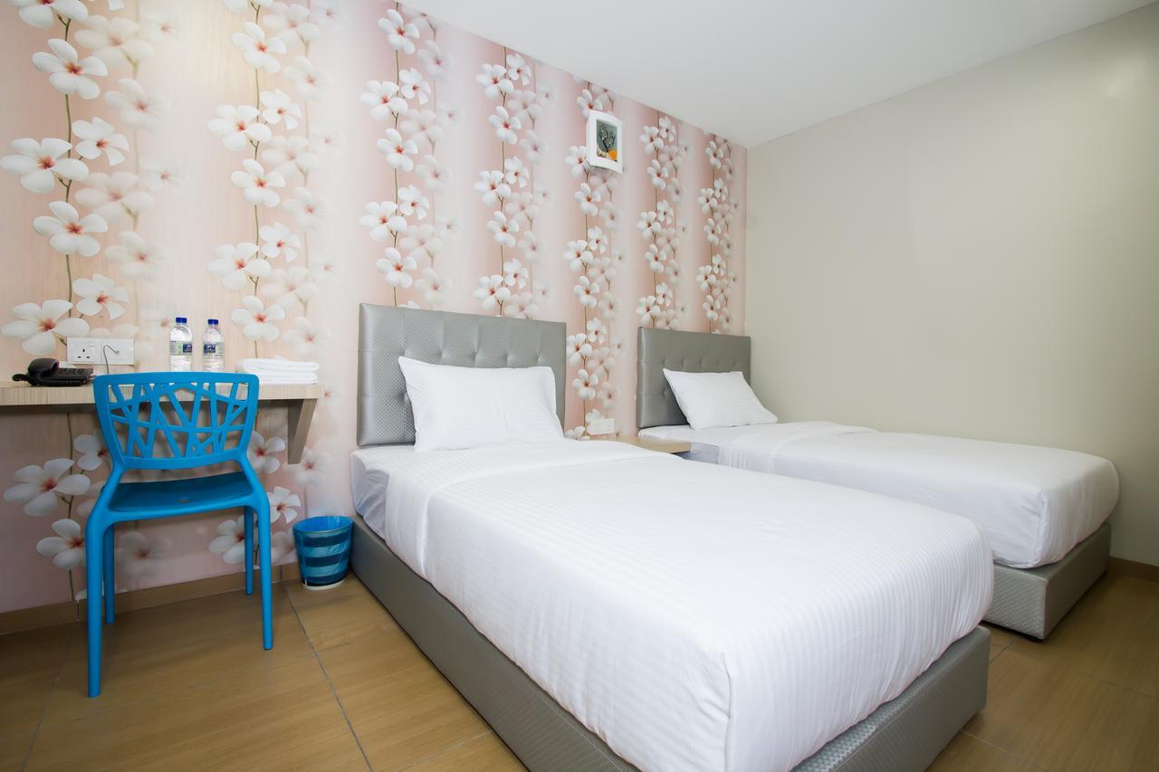 888 Boutique Hotel Batu Pahat Exteriör bild